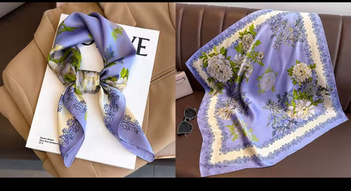 Foulard satiné imprimé fleurs mauves et lavande